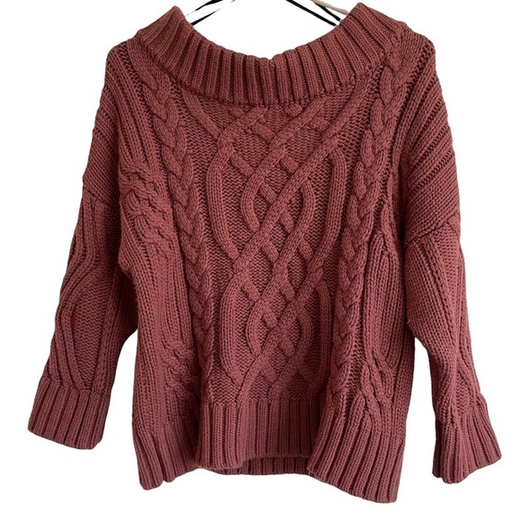 J.O.A. LOS ANGELES OFF THE SHOULDER CABLE SWEATER IN MAUVE - Picture 4 of 9